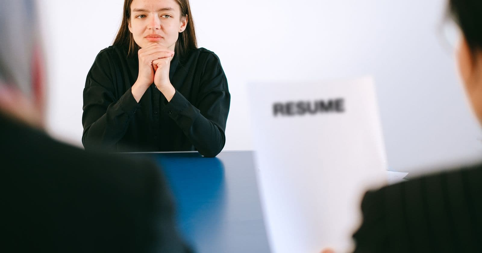 Är det okej att använda AI-profilbild på LinkedIn och CV? Det här gäller